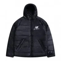 Куртки New Balance